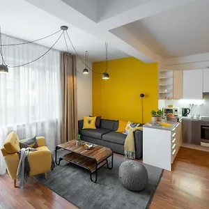 Leaf Apartment